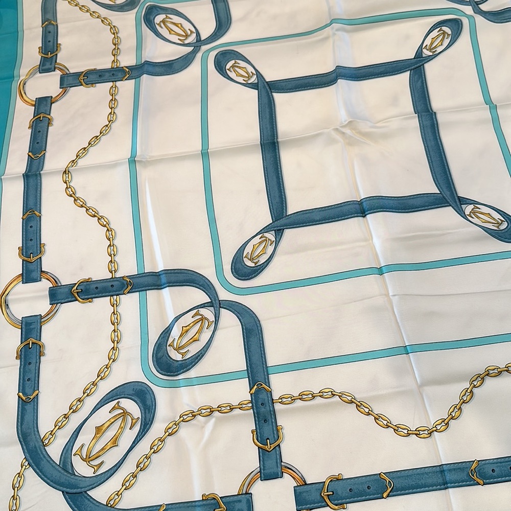 🎊BLACK FRIDAY DEAL🎊 Pre- loved CARTIER silk scarf - Picture 4 of 5